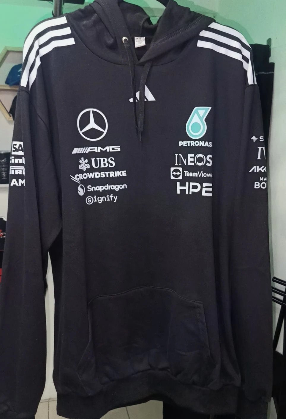 Buzo Mercedes