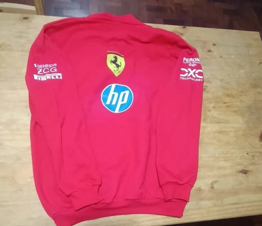 Buzo con Capucha Ferrari