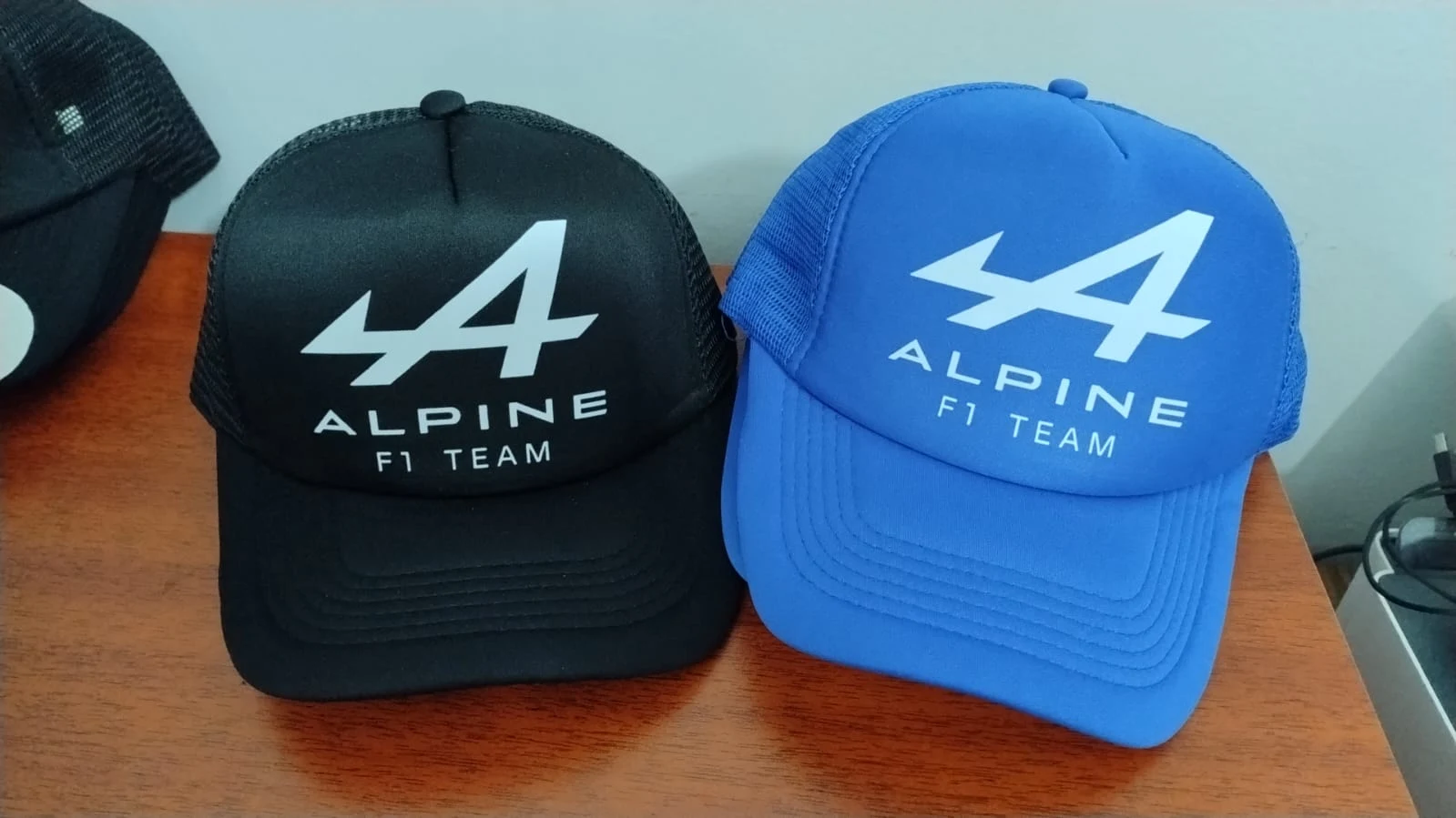 Gorras, foto 4. Productos. Safety Car